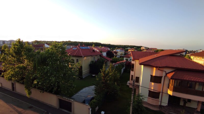 Rosu, Crinului, Randunica